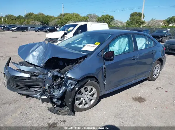 5YFB4MDE9SP249142 2025 TOYOTA COROLLA - Image 2