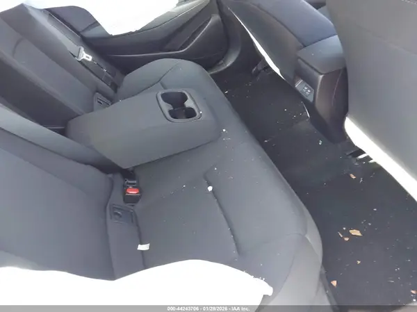 5YFB4MDE9SP272677 2025 TOYOTA COROLLA - Image 8
