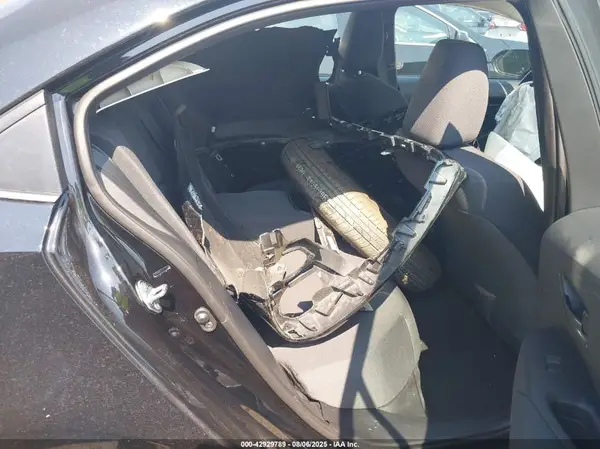 5YFB4MDE9SP274932 2025 TOYOTA COROLLA - Image 8