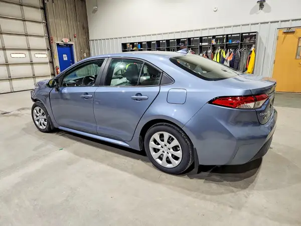 5YFB4MDE9SP277751 2025 TOYOTA COROLLA - Image 2