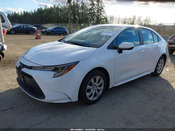 5YFB4MDE9SP304916 2025 TOYOTA COROLLA - Image 2