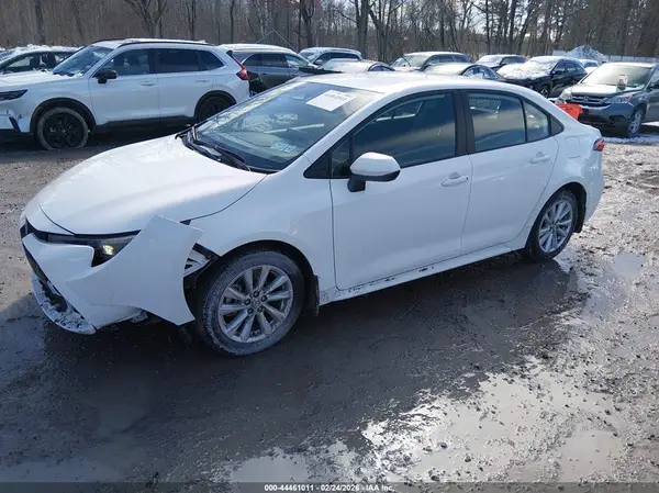 5YFB4MDE9SP324681 2025 TOYOTA COROLLA - Image 2