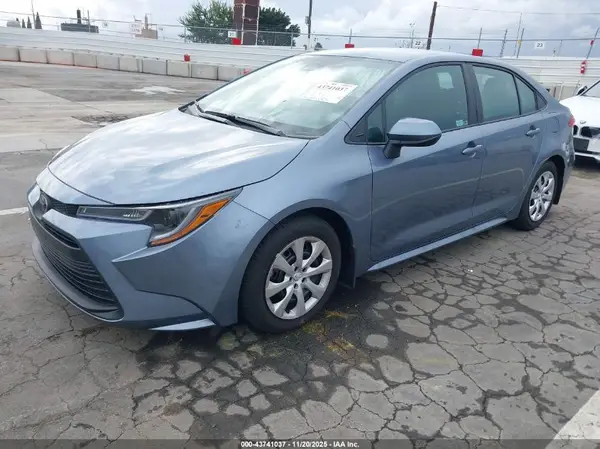 5YFB4MDE9SP352318 2025 TOYOTA COROLLA - Image 2