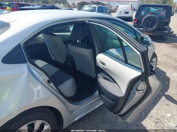 5YFB4MDE9TP372294 2026 TOYOTA COROLLA - Image 8