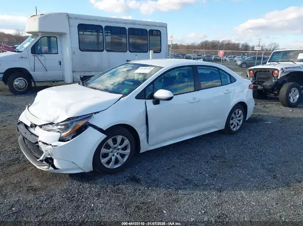 5YFB4MDE9TP385417 2026 TOYOTA COROLLA - Image 2