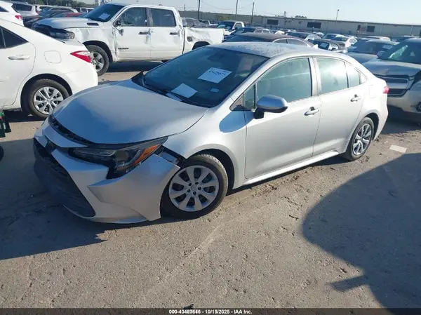 5YFB4MDEXPP011243 2023 TOYOTA COROLLA - Image 2