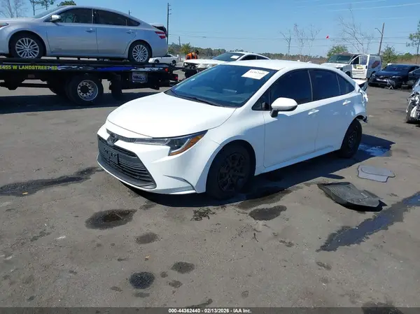 5YFB4MDEXPP022677 2023 TOYOTA COROLLA - Image 2