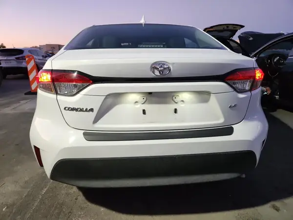 5YFB4MDEXPP048017 2023 TOYOTA COROLLA - Image 8