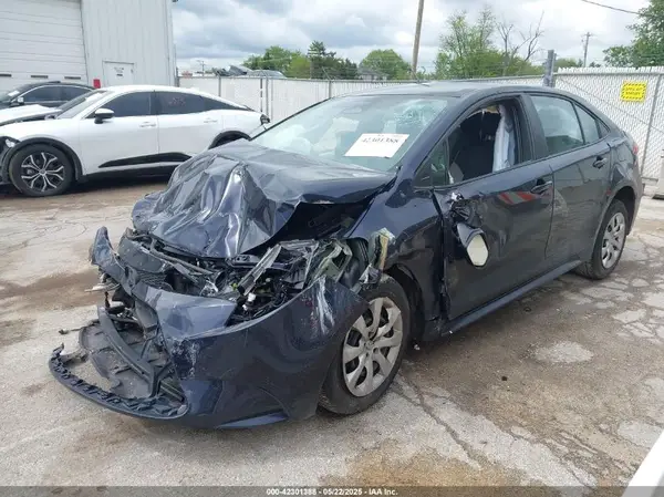 5YFB4MDEXPP066663 2023 TOYOTA COROLLA - Image 2