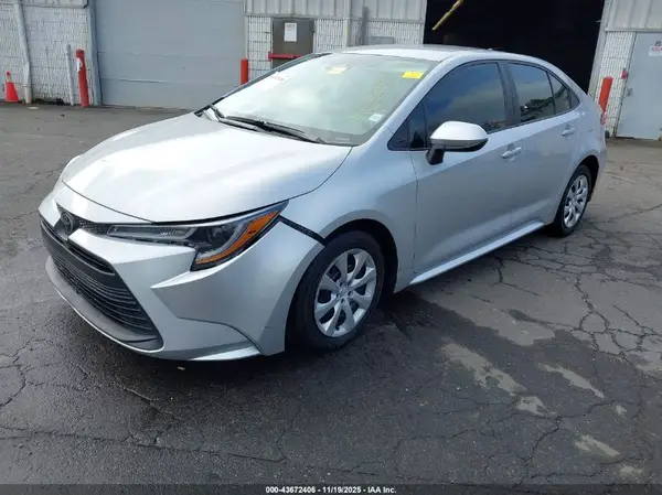 5YFB4MDEXRP107702 2024 TOYOTA COROLLA - Image 2