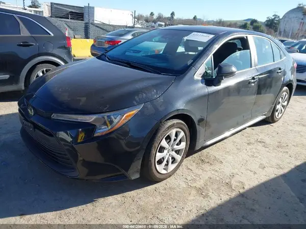 5YFB4MDEXRP142529 2024 TOYOTA COROLLA - Image 2