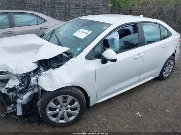 5YFB4MDEXRP173554 2024 TOYOTA COROLLA - Image 2