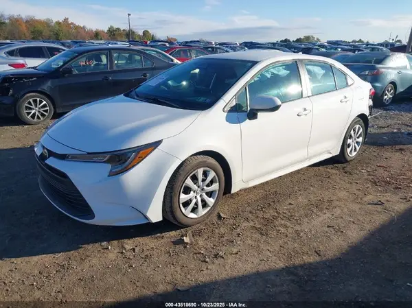 5YFB4MDEXRP186126 2024 TOYOTA COROLLA - Image 2