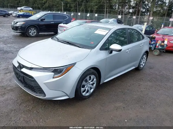 5YFB4MDEXRP206813 2024 TOYOTA COROLLA - Image 2