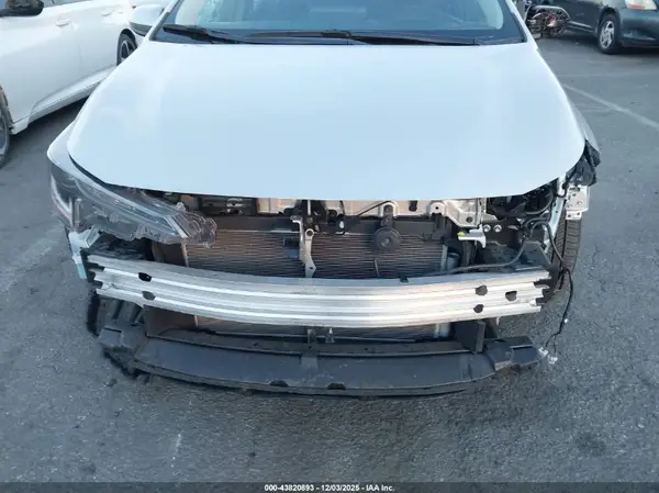2025 TOYOTA COROLLA auction photo 6