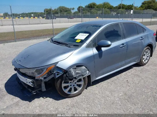 5YFB4MDEXSP240479 2025 TOYOTA COROLLA - Image 2