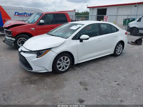 5YFB4MDEXSP244046 2025 TOYOTA COROLLA - Image 2