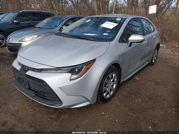 5YFB4MDEXSP252096 2025 TOYOTA COROLLA - Image 2