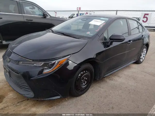 5YFB4MDEXSP263745 2025 TOYOTA COROLLA - Image 2