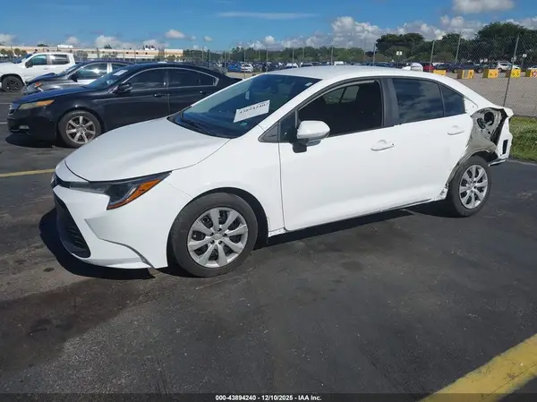 5YFB4MDEXSP284790 2025 TOYOTA COROLLA - Image 2