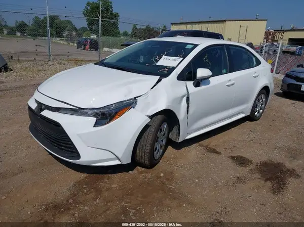 5YFB4MDEXSP293750 2025 TOYOTA COROLLA - Image 2