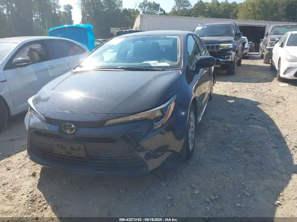5YFB4MDEXSP301653 2025 TOYOTA COROLLA - Image 2