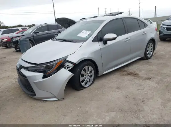 5YFB4MDEXSP305816 2025 TOYOTA COROLLA - Image 2