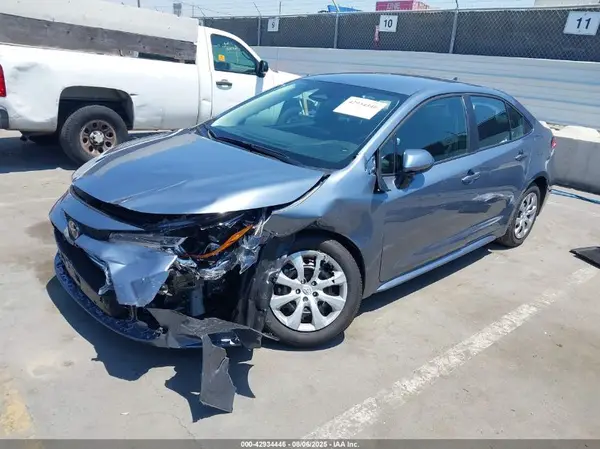 5YFB4MDEXSP311017 2025 TOYOTA COROLLA - Image 2
