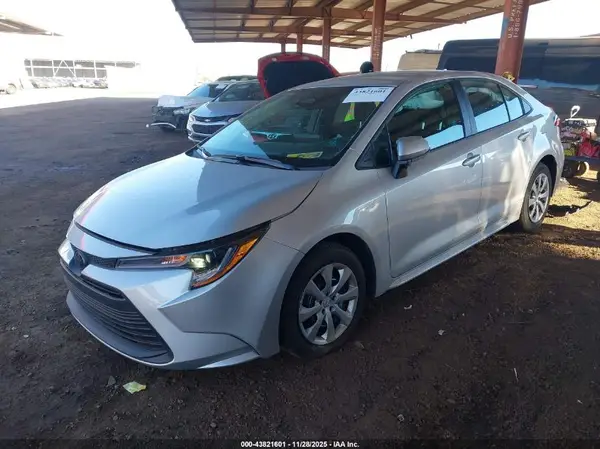 5YFB4MDEXSP325483 2025 TOYOTA COROLLA - Image 2