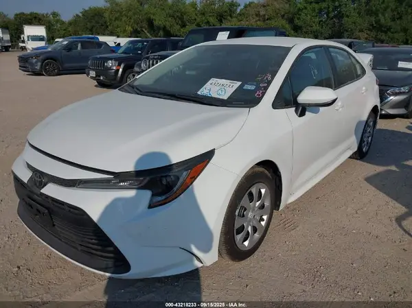 5YFB4MDEXSP339030 2025 TOYOTA COROLLA - Image 2