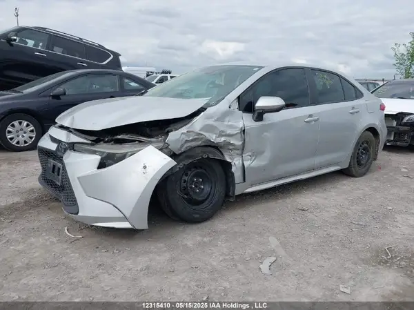 5YFBPMBE0MP265355 2021 TOYOTA COROLLA - Image 2