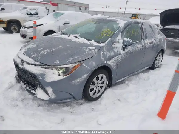5YFBPMBE0NP281041 2022 TOYOTA COROLLA - Image 2