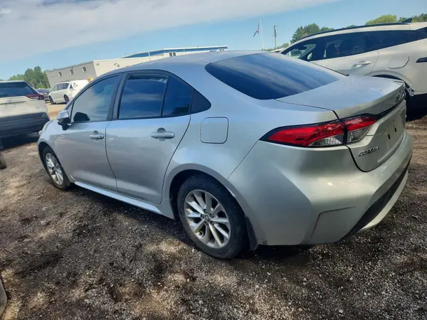 5YFBPMBE0NP296994 2022 TOYOTA COROLLA - Image 2