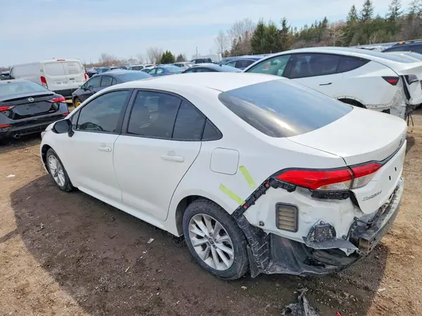 5YFBPMBE0NP347989 2022 TOYOTA COROLLA - Image 2