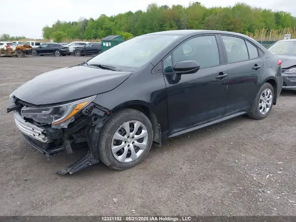 5YFBPMBE0NP349399 2022 TOYOTA COROLLA - Image 2