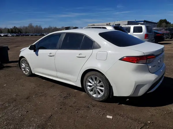 5YFBPMBE0NP363397 2022 TOYOTA COROLLA - Image 2