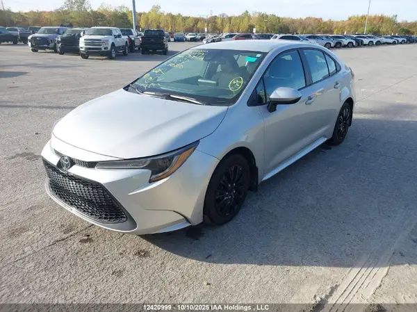 5YFBPMBE0NP380300 2022 TOYOTA COROLLA - Image 2
