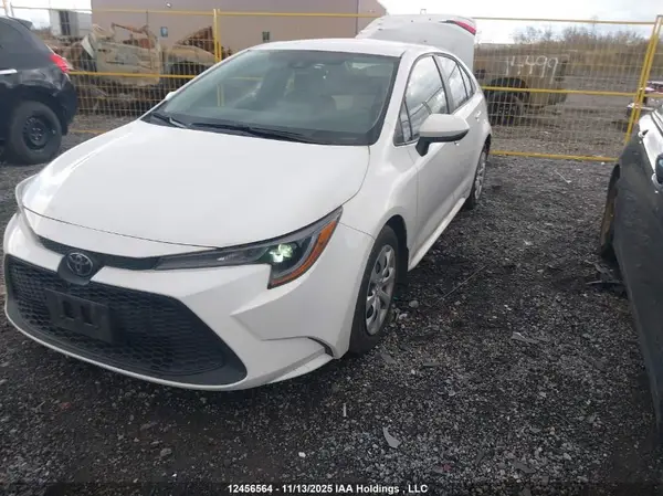 5YFBPMBE0NP387358 2022 TOYOTA COROLLA - Image 2
