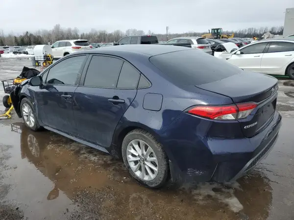 5YFBPMBE0NP392396 2022 TOYOTA COROLLA - Image 2