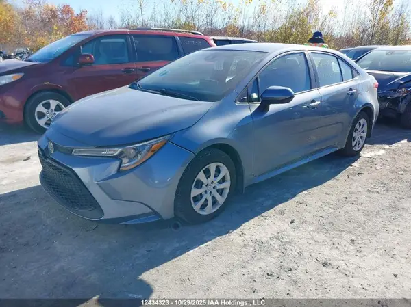 5YFBPMBE1MP154975 2021 TOYOTA COROLLA - Image 2