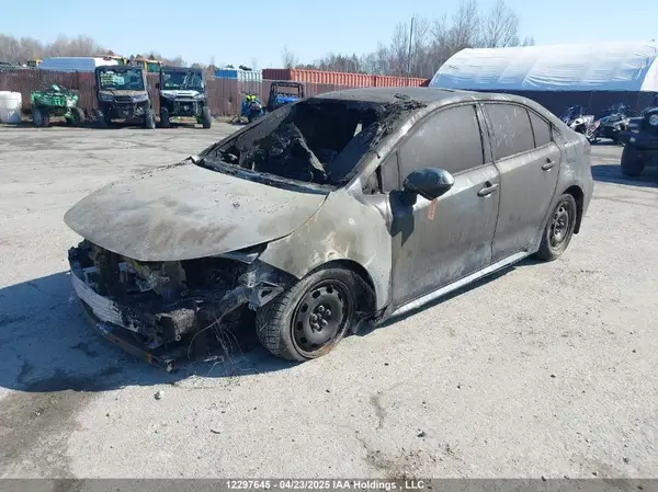 5YFBPMBE1MP232090 2021 TOYOTA COROLLA - Image 2