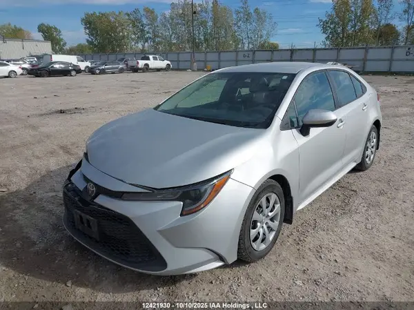 5YFBPMBE1MP255305 2021 TOYOTA COROLLA - Image 2