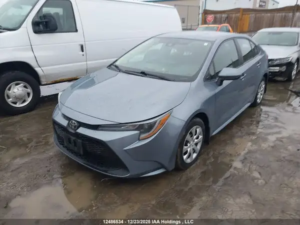 5YFBPMBE1NP277063 2022 TOYOTA COROLLA - Image 2