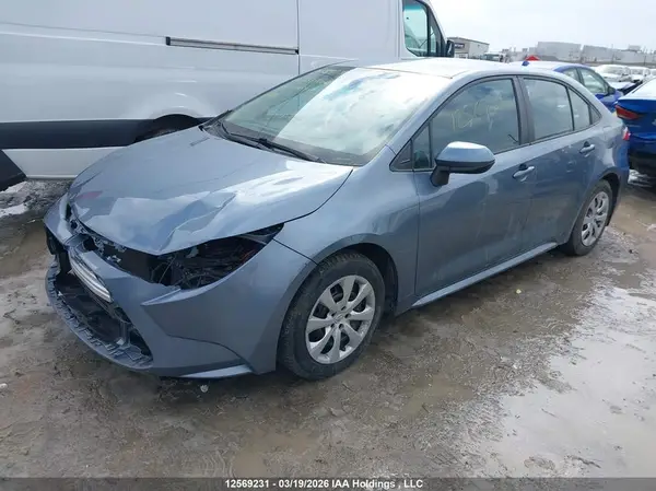 5YFBPMBE1NP350948 2022 TOYOTA COROLLA - Image 2