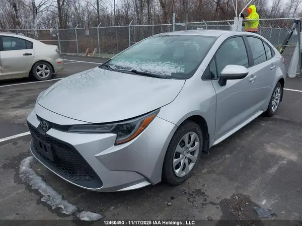5YFBPMBE1NP361741 2022 TOYOTA COROLLA - Image 2