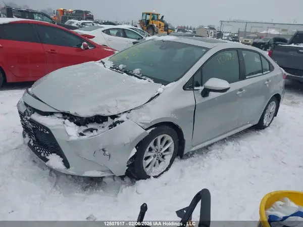 5YFBPMBE2NP296527 2022 TOYOTA COROLLA - Image 2