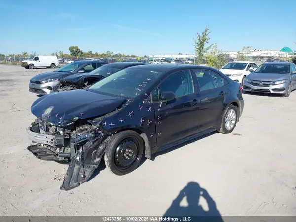 5YFBPMBE2NP297211 2022 TOYOTA COROLLA - Image 2