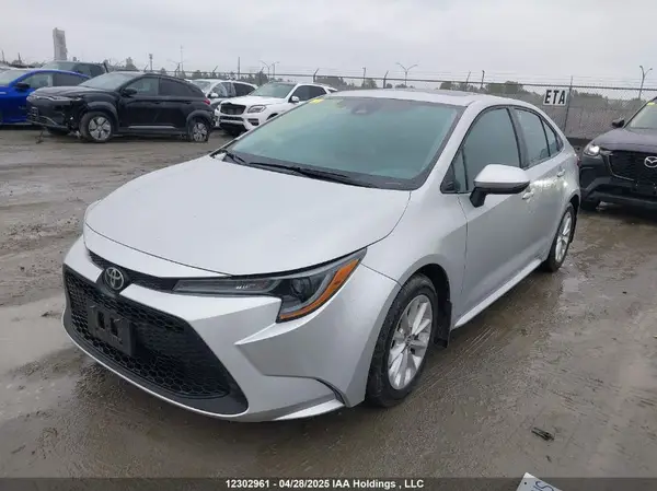 5YFBPMBE2NP298164 2022 TOYOTA COROLLA - Image 2