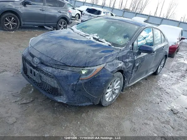 5YFBPMBE2NP314038 2022 TOYOTA COROLLA - Image 2