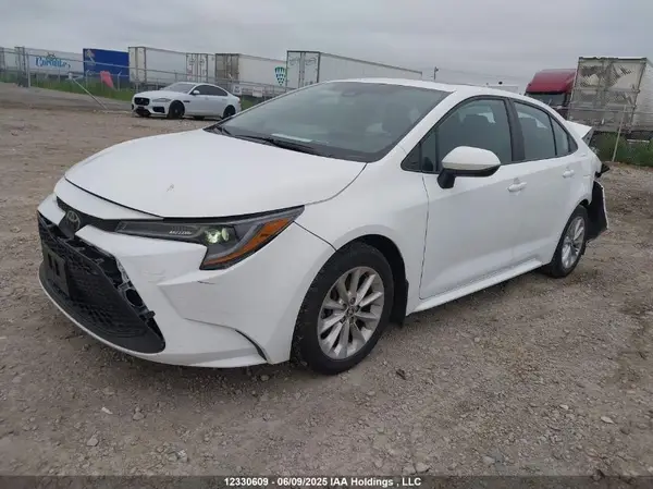 5YFBPMBE2NP346035 2022 TOYOTA COROLLA - Image 2